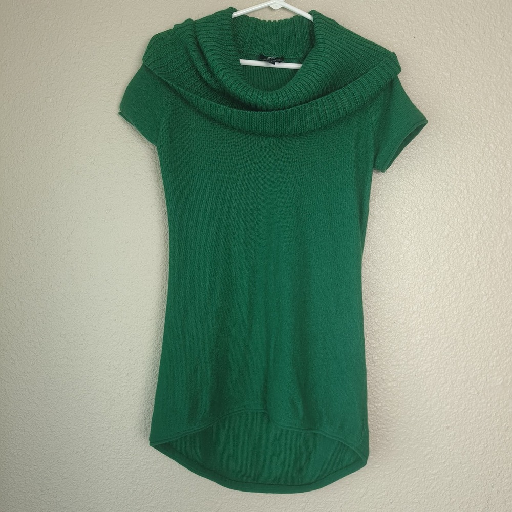 W W BY WORTH women's short-sleeved turtleneck sweater, size S/M, 100% wool green